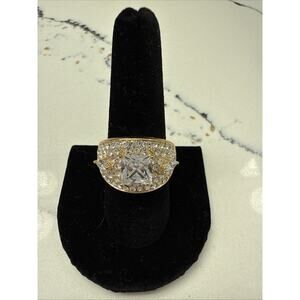PJM UNIQUE VINTAGE RING PJM Princess Cut Main Stone With CZ Pave Setting Size 9